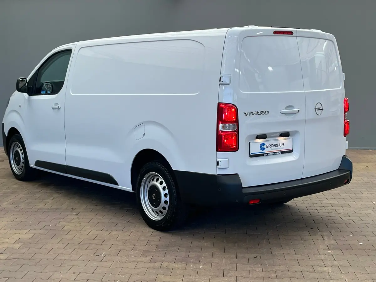 2.0 Diesel 180 S&S L3 Ingerichte Laadruimte | Parkeersensoren Rondom | Carplay | Climate Control | Digitaal Dashboard | 2 zitplaatsen rechtsvoor | Airco | Airco (automatisch)