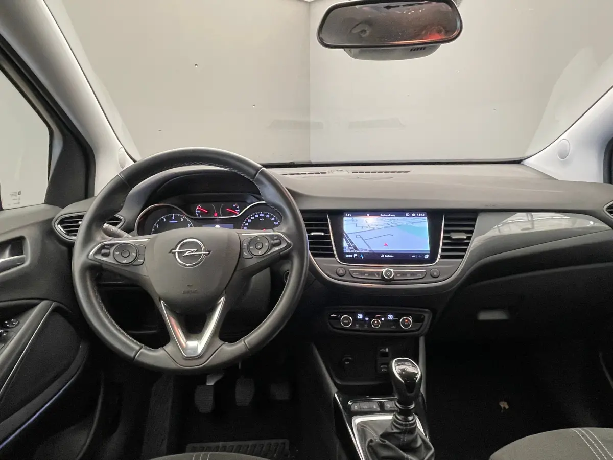 1.2 TURBO 110PK ULTIMATE Alcantara | Camera | Carplay | Parkeersensoren Rondom | Climate Control | 17" Lichtmetaal | Camera  | Achteruitrijcamera | Apple Carplay/Android Auto|telefoonintegra