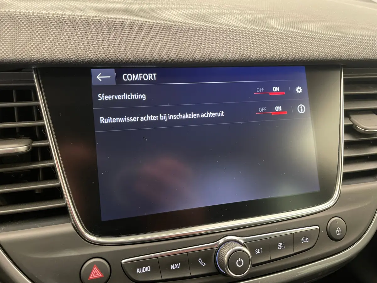 1.2 TURBO 110PK ULTIMATE Alcantara | Camera | Carplay | Parkeersensoren Rondom | Climate Control | 17" Lichtmetaal | Camera  | Achteruitrijcamera | Apple Carplay/Android Auto|telefoonintegra