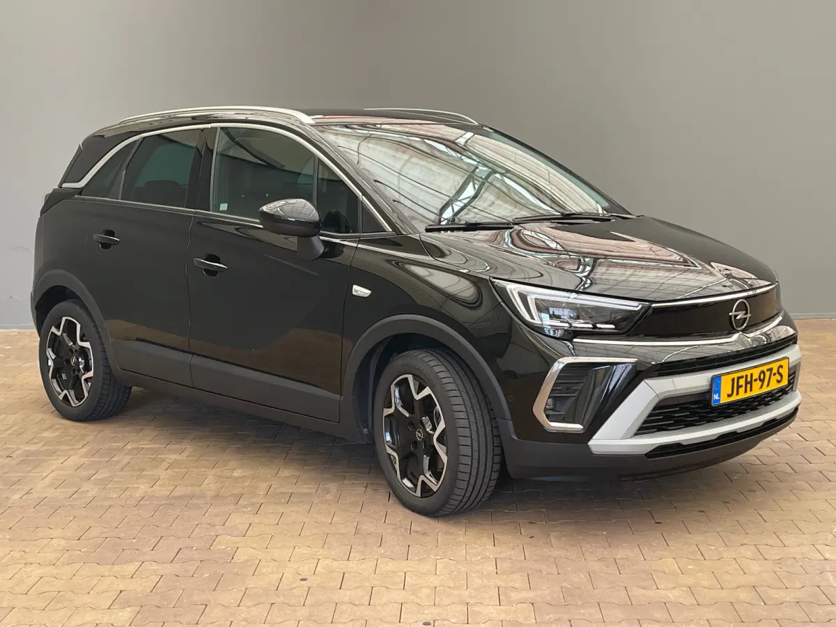 1.2 TURBO 110PK ULTIMATE Alcantara | Camera | Carplay | Parkeersensoren Rondom | Climate Control | 17" Lichtmetaal | Camera  | Achteruitrijcamera | Apple Carplay/Android Auto|telefoonintegra