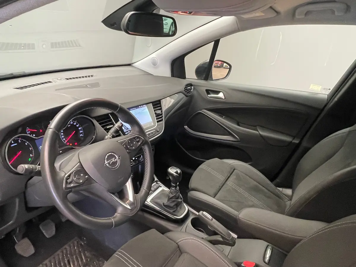 1.2 TURBO 110PK ULTIMATE Alcantara | Camera | Carplay | Parkeersensoren Rondom | Climate Control | 17" Lichtmetaal | Camera  | Achteruitrijcamera | Apple Carplay/Android Auto|telefoonintegra