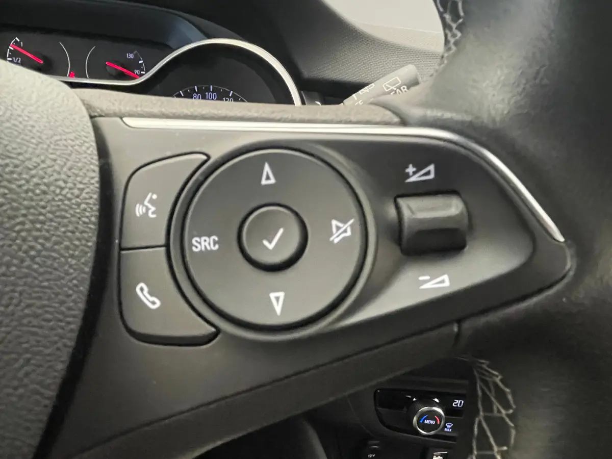 1.2 TURBO 110PK ULTIMATE Alcantara | Camera | Carplay | Parkeersensoren Rondom | Climate Control | 17" Lichtmetaal | Camera  | Achteruitrijcamera | Apple Carplay/Android Auto|telefoonintegra