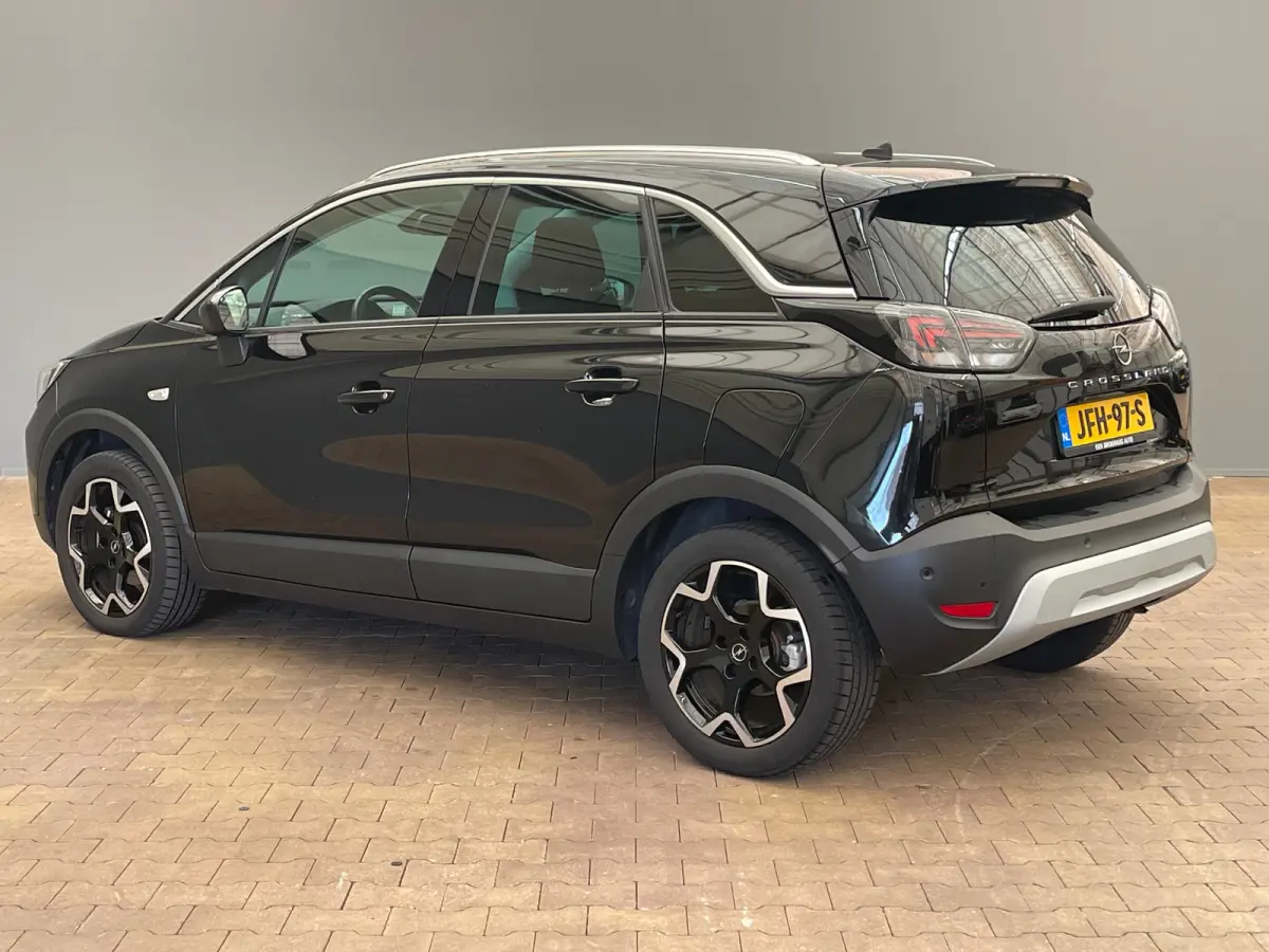 1.2 TURBO 110PK ULTIMATE Alcantara | Camera | Carplay | Parkeersensoren Rondom | Climate Control | 17" Lichtmetaal | Camera  | Achteruitrijcamera | Apple Carplay/Android Auto|telefoonintegra