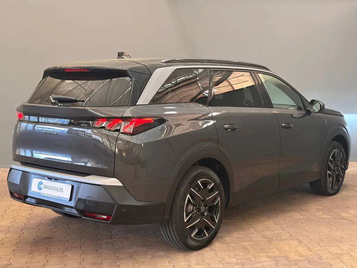 1.2 Hybrid 136 GT Camera | Stoel + Stuurverwarming | Camera | Carplay | Digitaal Dashboard | Leder/Stof | Climate | Achteruitrijcamera | Cruise control adaptief met Stop&Go | DAB ontvanger