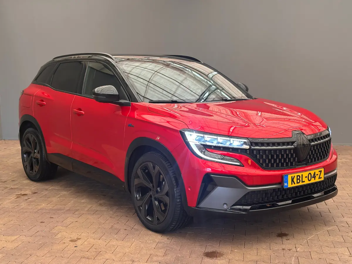 1.2 E-Tech full hybrid iconic esprit Alpine Rondomzicht Camera | 20" Lichtmetaal | Navigatie | Heads-up Display | Stuur & Stoelverwarming | Apple Carplay/Android Auto|telefoonintegratie prem