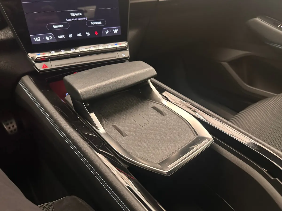 1.2 E-Tech full hybrid iconic esprit Alpine Rondomzicht Camera | 20" Lichtmetaal | Navigatie | Heads-up Display | Stuur & Stoelverwarming | Apple Carplay/Android Auto|telefoonintegratie prem