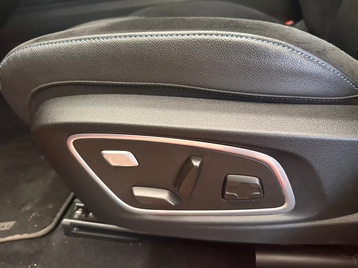 1.2 E-Tech full hybrid iconic esprit Alpine Rondomzicht Camera | 20" Lichtmetaal | Navigatie | Heads-up Display | Stuur & Stoelverwarming | Apple Carplay/Android Auto|telefoonintegratie prem