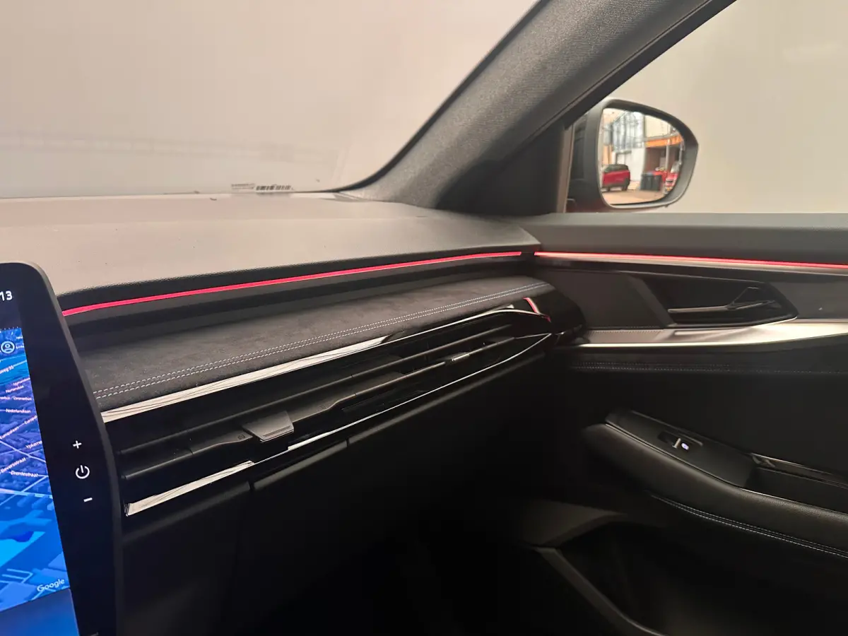 1.2 E-Tech full hybrid iconic esprit Alpine Rondomzicht Camera | 20" Lichtmetaal | Navigatie | Heads-up Display | Stuur & Stoelverwarming | Apple Carplay/Android Auto|telefoonintegratie prem