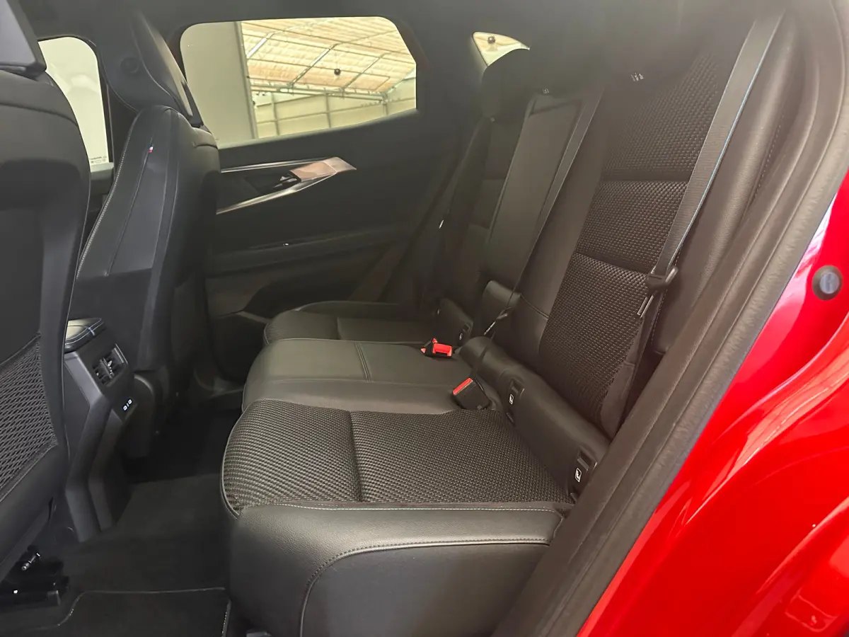 1.2 E-Tech full hybrid iconic esprit Alpine Rondomzicht Camera | 20" Lichtmetaal | Navigatie | Heads-up Display | Stuur & Stoelverwarming | Apple Carplay/Android Auto|telefoonintegratie prem