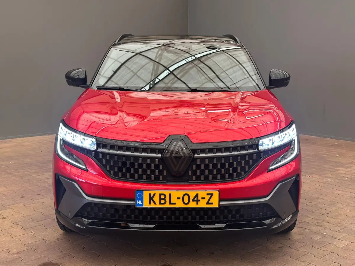 1.2 E-Tech full hybrid iconic esprit Alpine Rondomzicht Camera | 20" Lichtmetaal | Navigatie | Heads-up Display | Stuur & Stoelverwarming | Apple Carplay/Android Auto|telefoonintegratie prem