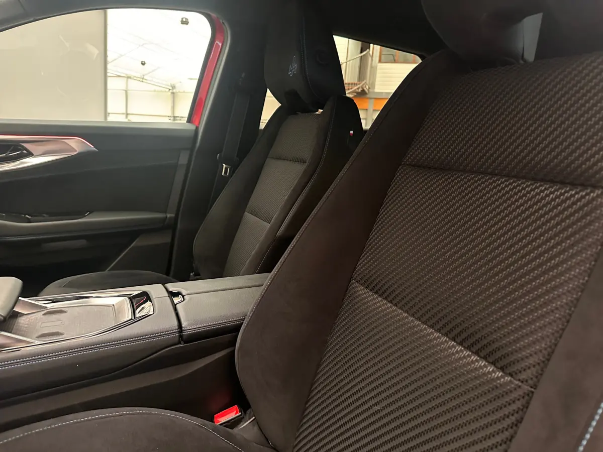 1.2 E-Tech full hybrid iconic esprit Alpine Rondomzicht Camera | 20" Lichtmetaal | Navigatie | Heads-up Display | Stuur & Stoelverwarming | Apple Carplay/Android Auto|telefoonintegratie prem