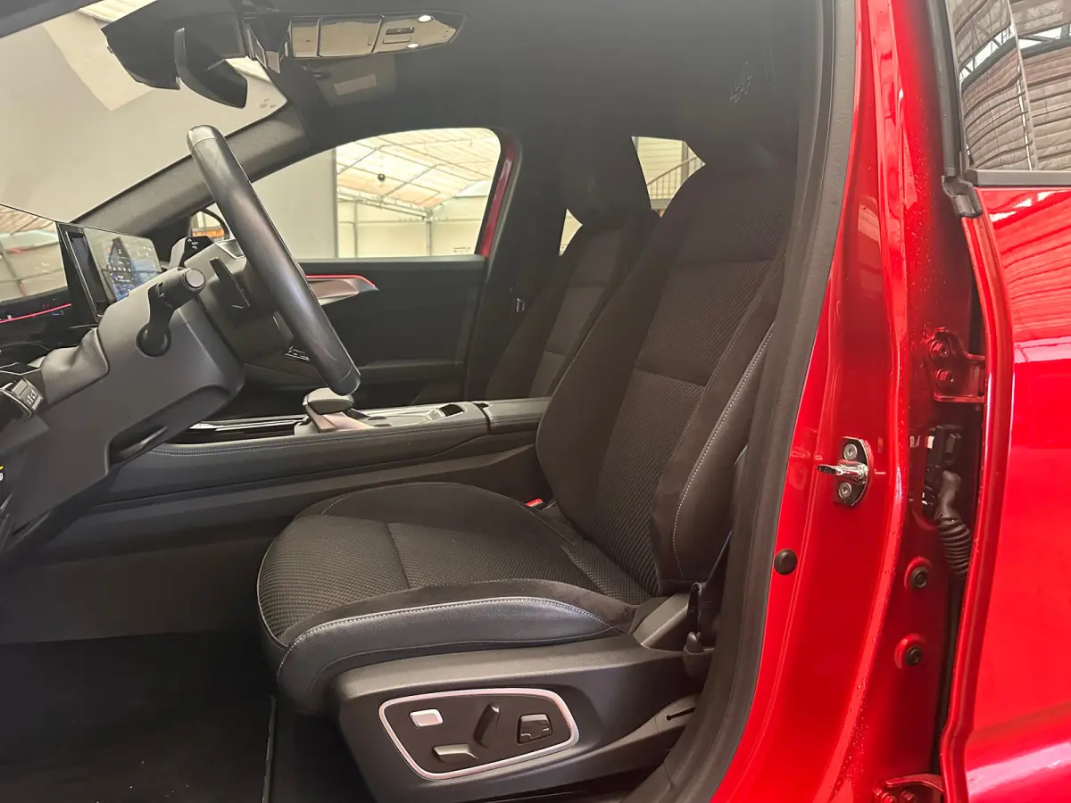 1.2 E-Tech full hybrid iconic esprit Alpine Rondomzicht Camera | 20" Lichtmetaal | Navigatie | Heads-up Display | Stuur & Stoelverwarming | Apple Carplay/Android Auto|telefoonintegratie prem