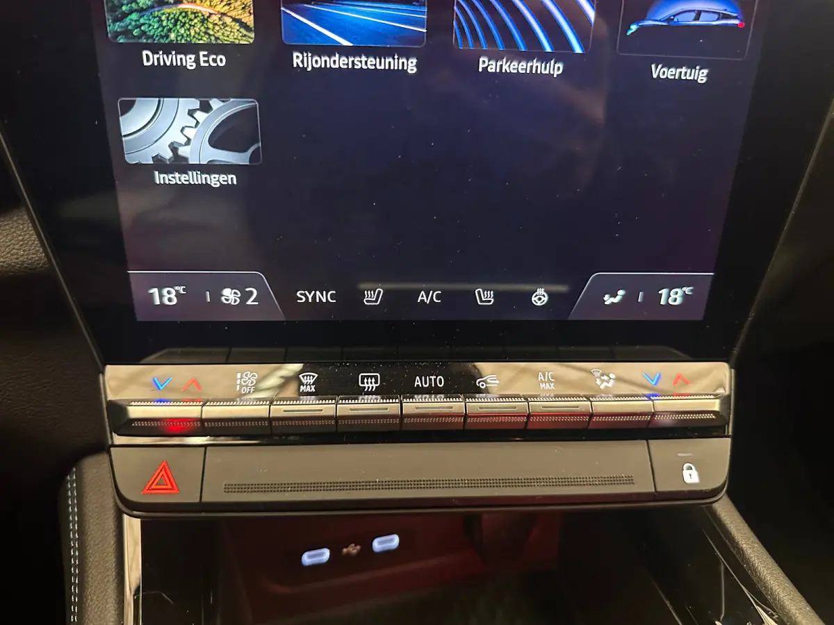 1.2 E-Tech full hybrid iconic esprit Alpine Rondomzicht Camera | 20" Lichtmetaal | Navigatie | Heads-up Display | Stuur & Stoelverwarming | Apple Carplay/Android Auto|telefoonintegratie prem
