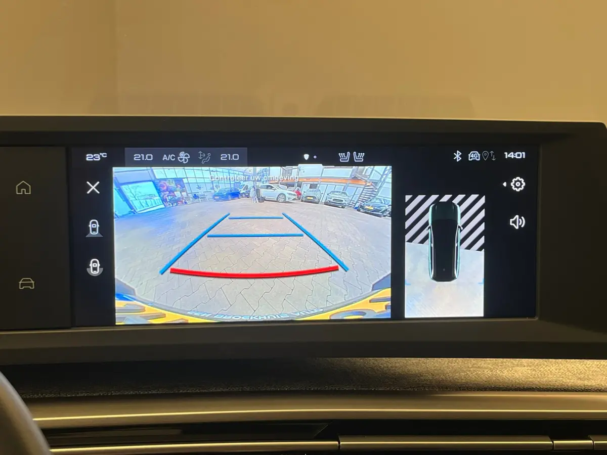 1.2 HYBRID 145PK 7-ZITS ALLURE AUTOMAAT Camera | Stoelverwaming | Cruise | Leder/Stof (AGR) | LED | 18LMV | Clima | 7 Persoons | Getint glas | | 2 stoelen op derde rij | Achterbank in delen 