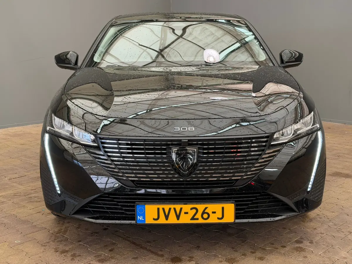 Allure EV 54 kWh Adaptieve Cruise | Camera | Leder/Stof | 17LMV | Navigatie | Stoelverwarming | | 11 kW lader | Achteruitrijcamera | Bluetooth telefoonvoorbereiding