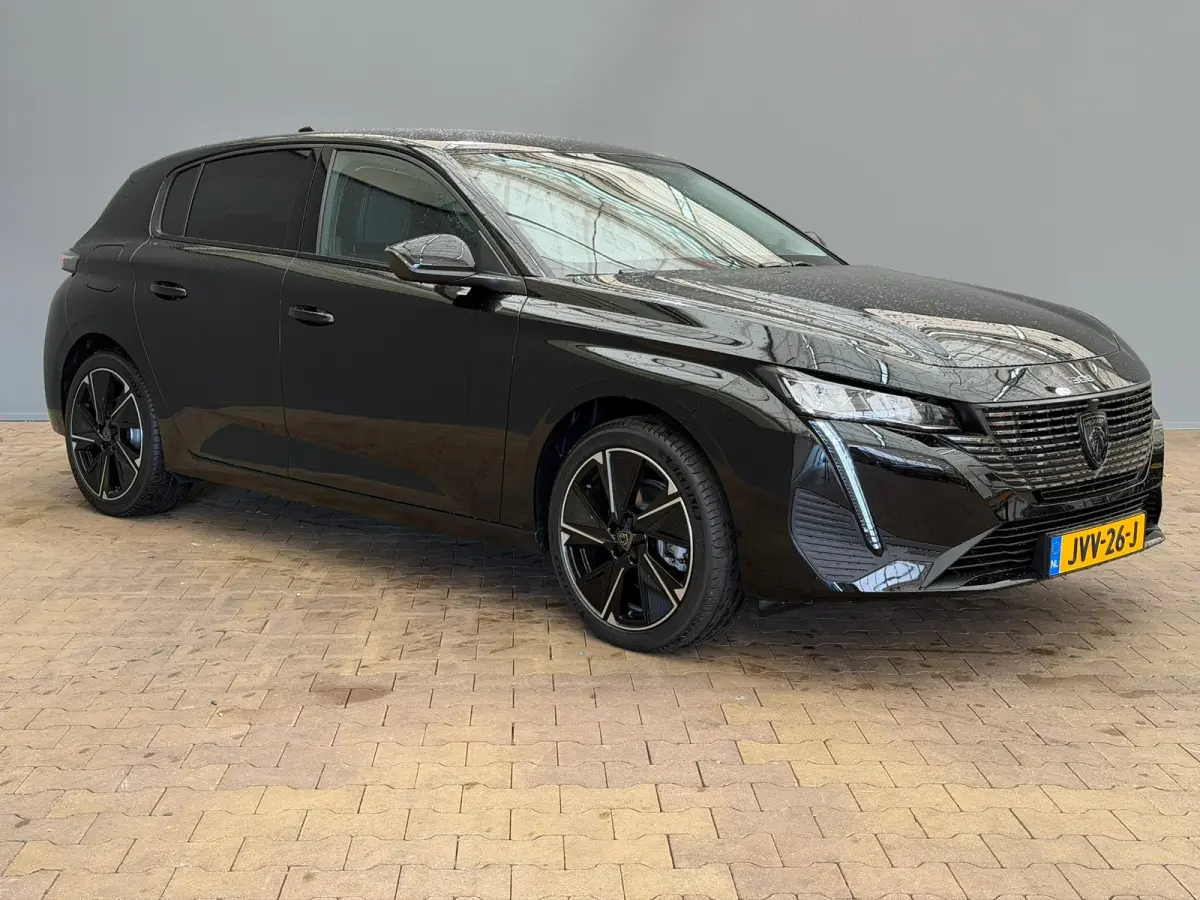Allure EV 54 kWh Adaptieve Cruise | Camera | Leder/Stof | 17LMV | Navigatie | Stoelverwarming | | 11 kW lader | Achteruitrijcamera | Bluetooth telefoonvoorbereiding