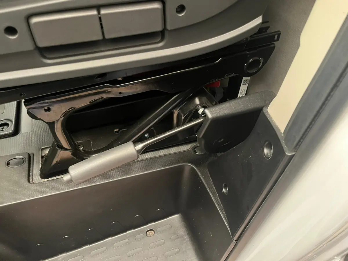 2.2D 140 S&S L3H2 3.5t Camera | Ingerichte Laadruimte | Cruise | Airco | 3 Zits! | DAB | Dodehoek Detectie | Achteruitrijcamera | Airco | Buitenspiegels verwarmbaar