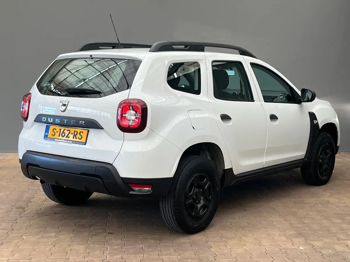 1.0 TCe Essential Airco | | Bluetooth | Centrale Vergrendeling | Elek. Ramen | | Airco | Centrale deurvergrendeling met afstandsbediening | DAB ontvanger