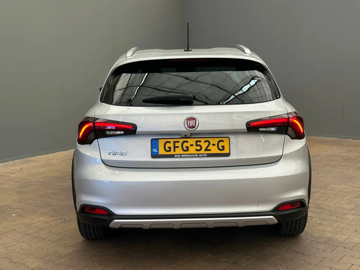 1.0 Cross Camera | Keyless | Navigatie | 17" Lichtmetaal | Climate | Adpatieve Cruise | Carplay | Achteruitrijcamera | Airco (automatisch) | Armsteun voor