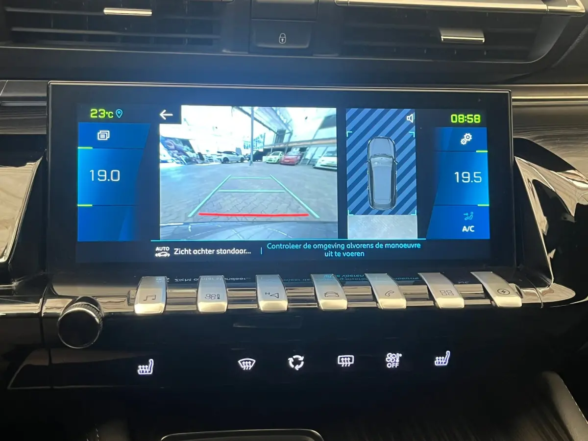 1.6 HYbrid 225 GT Focal | Elek. Achterklep | AGR-Stoelen | Stoelverwarming | LED | Parkeersensoren | Digitaal Dashboard | Achteruitrijcamera | Audio installatie premium | Comfortstoel(en)