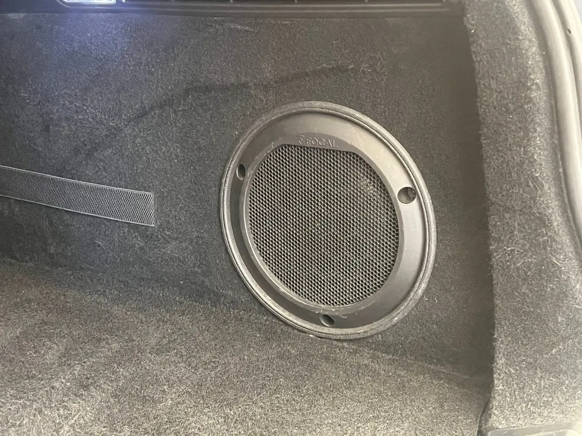 1.6 HYbrid 225 GT Focal | Elek. Achterklep | AGR-Stoelen | Stoelverwarming | LED | Parkeersensoren | Digitaal Dashboard | Achteruitrijcamera | Audio installatie premium | Comfortstoel(en)