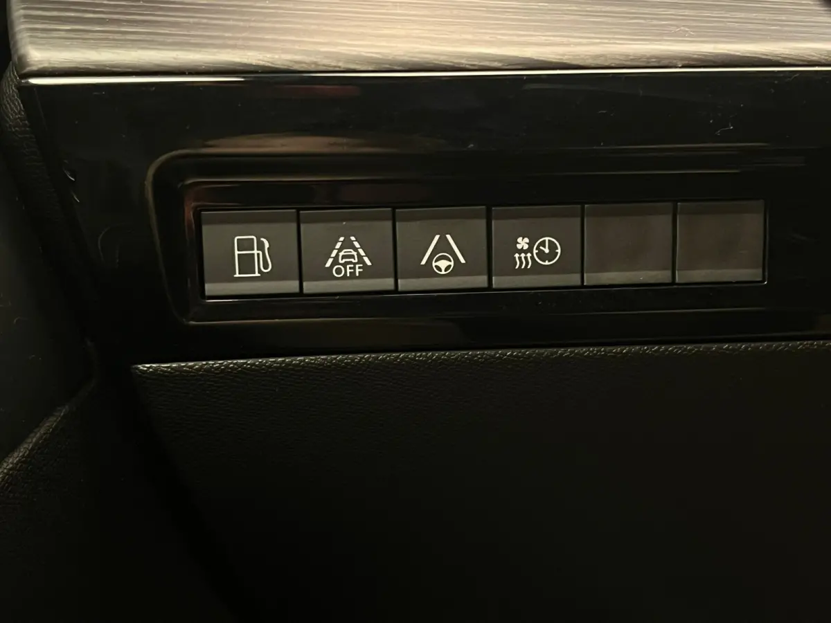 1.6 HYbrid 225 GT Focal | Elek. Achterklep | AGR-Stoelen | Stoelverwarming | LED | Parkeersensoren | Digitaal Dashboard | Achteruitrijcamera | Audio installatie premium | Comfortstoel(en)