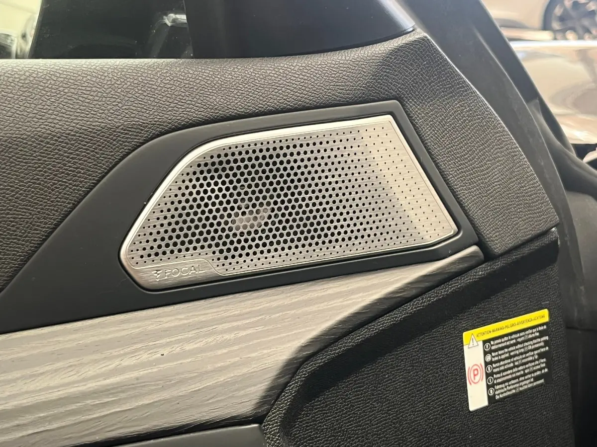 1.6 HYbrid 225 GT Focal | Elek. Achterklep | AGR-Stoelen | Stoelverwarming | LED | Parkeersensoren | Digitaal Dashboard | Achteruitrijcamera | Audio installatie premium | Comfortstoel(en)
