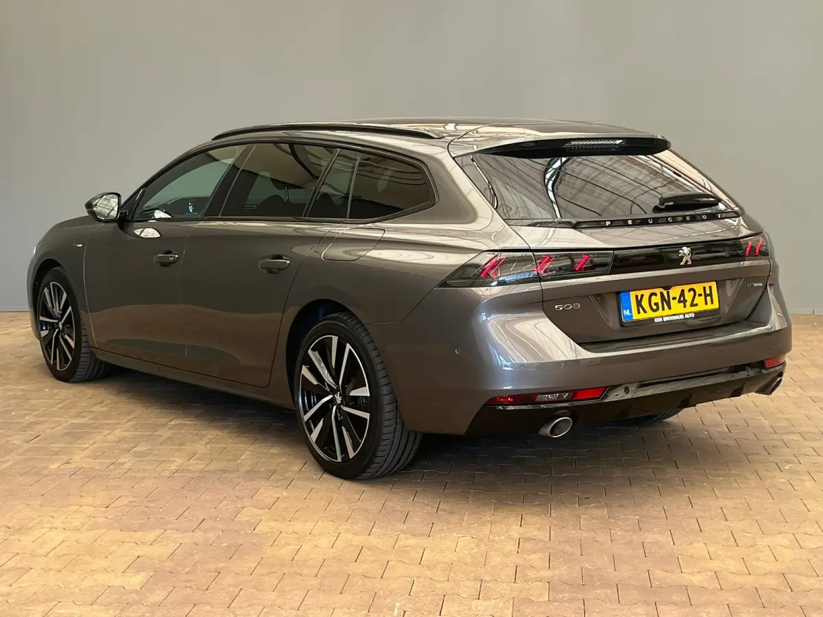 1.6 HYbrid 225 GT Focal | Elek. Achterklep | AGR-Stoelen | Stoelverwarming | LED | Parkeersensoren | Digitaal Dashboard | Achteruitrijcamera | Audio installatie premium | Comfortstoel(en)