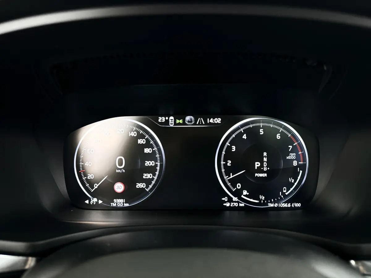 T6 Plug-in hybrid AWD Ultimate Dark | Panoramadak | Parkeercamera | Head-up display | Harman Kardon | Stoel- en Stuurverwarming