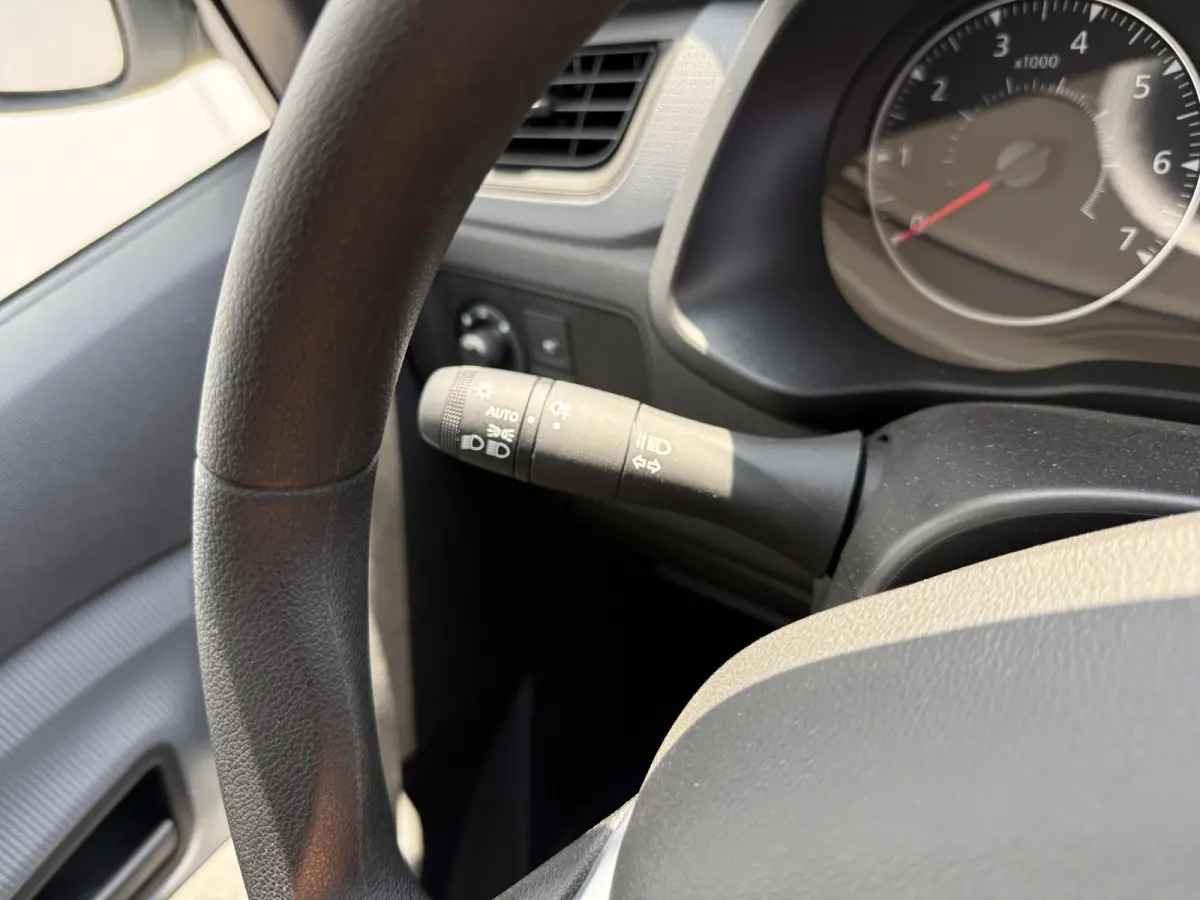 Comfort 1.3 TCe 100PK **Benzine** L1 Airco Navigatie Carplay Cruise Control Parkeersensoren Kastwand Inbouw