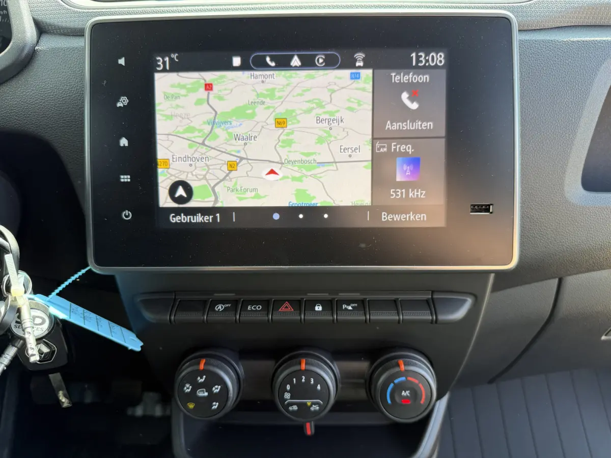 Comfort 1.3 TCe 100PK **Benzine** L1 Airco Navigatie Carplay Cruise Control Parkeersensoren Kastwand Inbouw