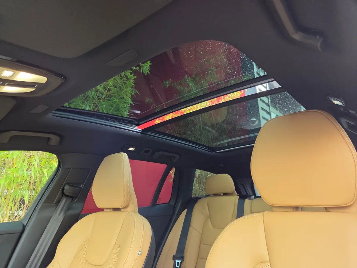 2.0 T8 AWD Ultra Dark HEICO SPORTIV | Full Option! | Bowers&Wilkins | Massage/ventilatie