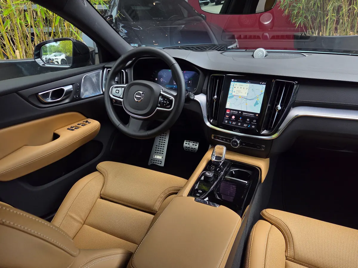 2.0 T8 AWD Ultra Dark HEICO SPORTIV | Full Option! | Bowers&Wilkins | Massage/ventilatie
