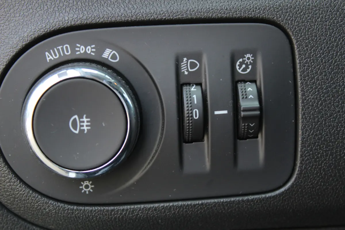 1.2 Turbo Edition l Stuur- en Stoelverwarming l Cruise Contol l Achteruitrijcamera l Airco l Apple carplay/ Android auto