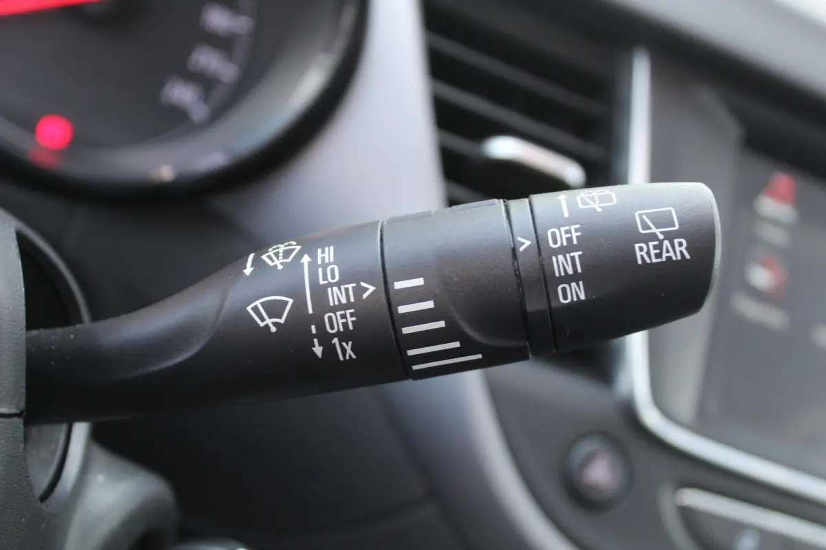 1.2 Turbo Edition l Stuur- en Stoelverwarming l Cruise Contol l Achteruitrijcamera l Airco l Apple carplay/ Android auto