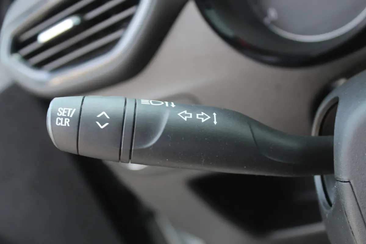 1.2 Turbo Edition l Stuur- en Stoelverwarming l Cruise Contol l Achteruitrijcamera l Airco l Apple carplay/ Android auto