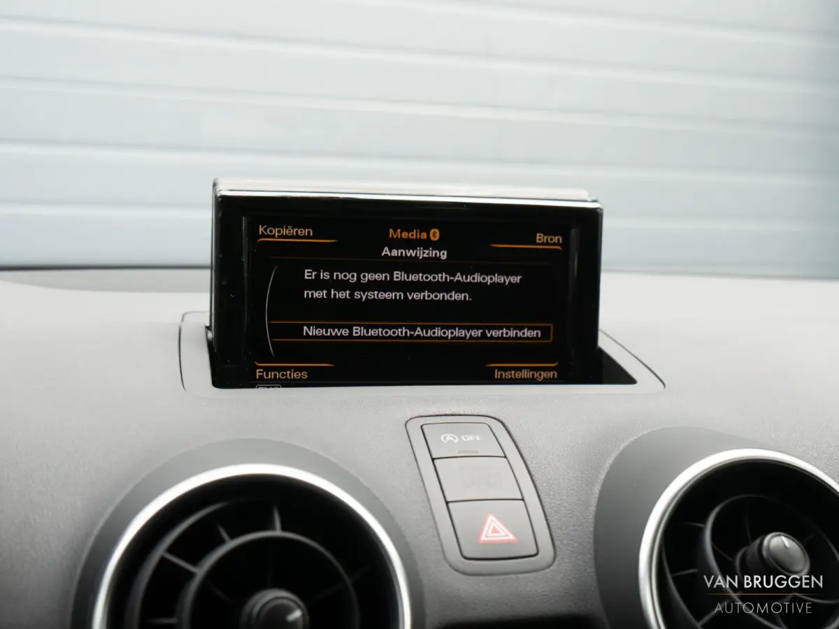 1.0 TFSI S-Line Automaat LED Cruise NAP Stoelverw.