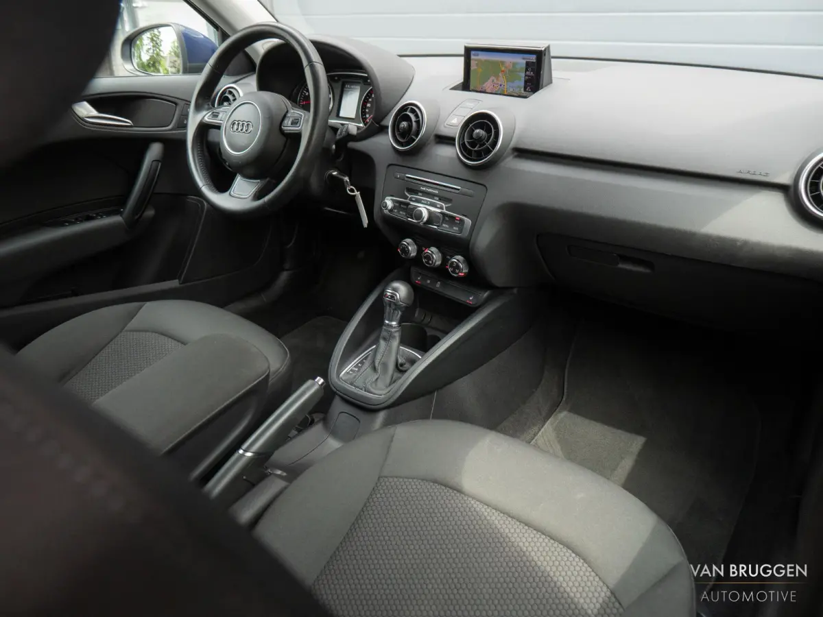 1.0 TFSI S-Line Automaat LED Cruise NAP Stoelverw.