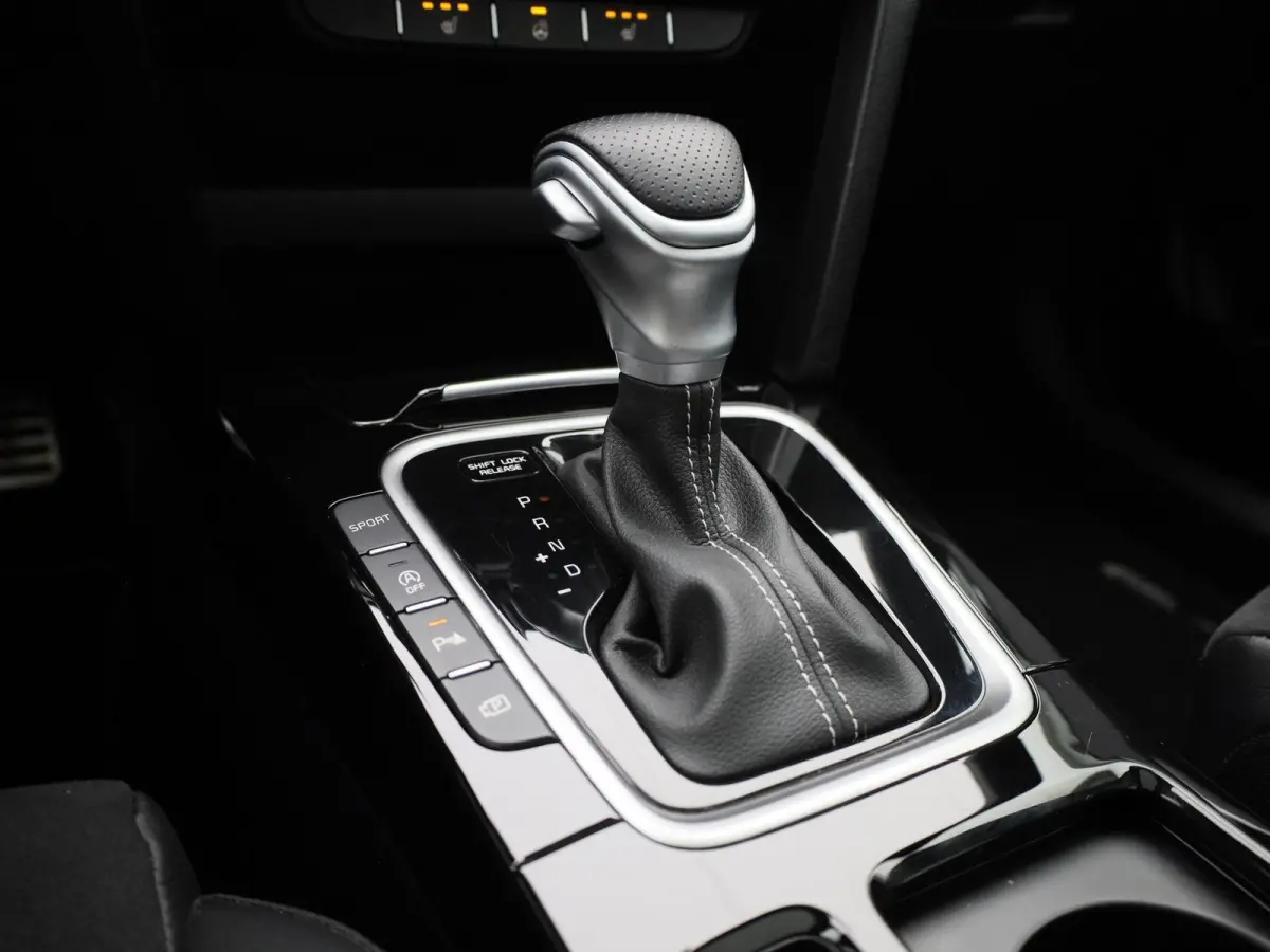 1.5 T-GDi GT-Line | Automaat | Apple Carplay/Android Auto | Panoramadak | Achteruitrijcamera | Parkeersensoren | Stoelverwarming | Stuurverwarming |