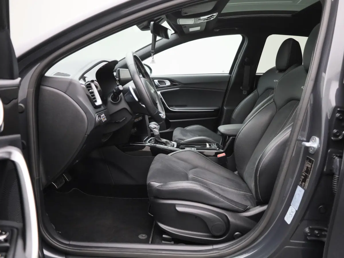 1.5 T-GDi GT-Line | Automaat | Apple Carplay/Android Auto | Panoramadak | Achteruitrijcamera | Parkeersensoren | Stoelverwarming | Stuurverwarming |