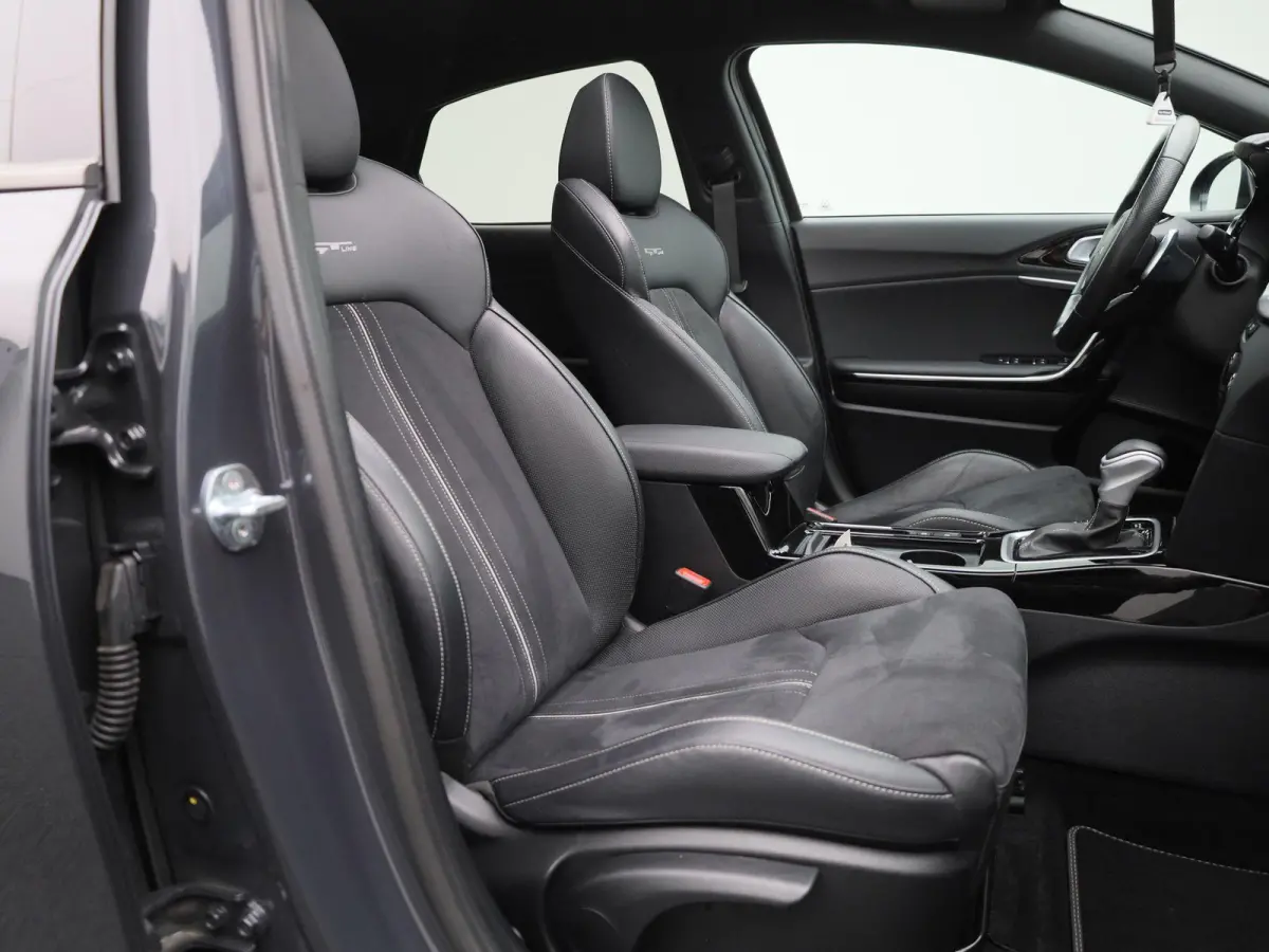 1.5 T-GDi GT-Line | Automaat | Apple Carplay/Android Auto | Panoramadak | Achteruitrijcamera | Parkeersensoren | Stoelverwarming | Stuurverwarming |