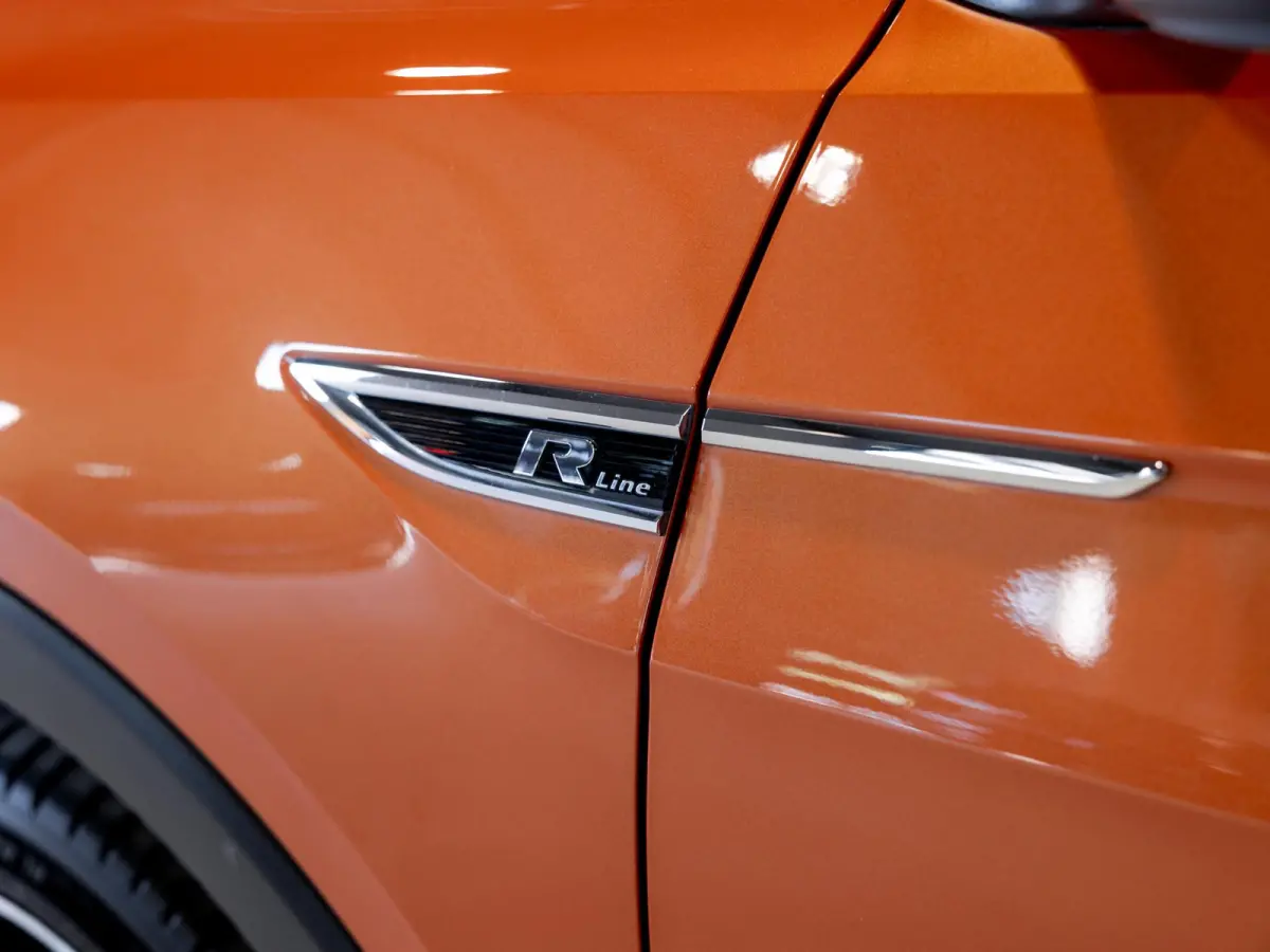 1.0 TSI 2x R-Line / 115pk / Achteruitrij camera / Dodehoek herkenning /
