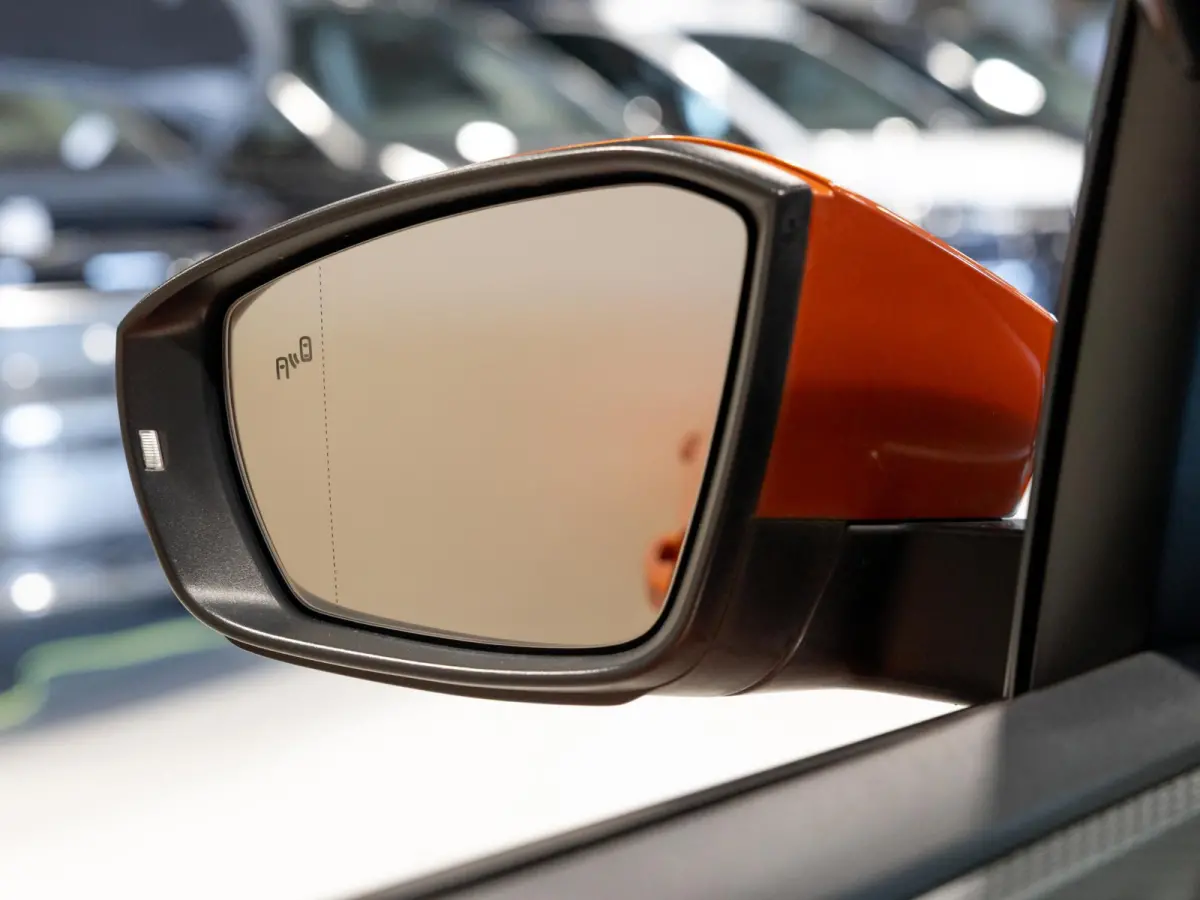 1.0 TSI 2x R-Line / 115pk / Achteruitrij camera / Dodehoek herkenning /