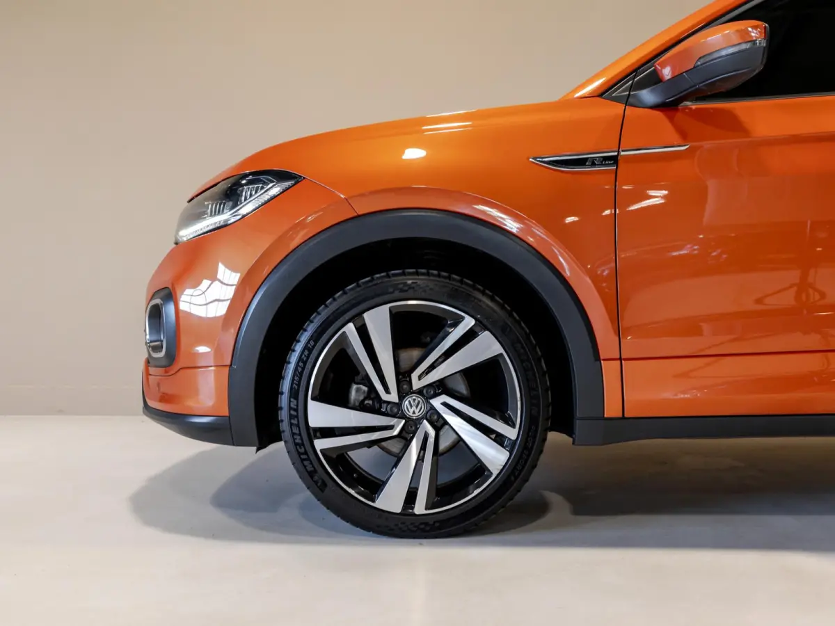 1.0 TSI 2x R-Line / 115pk / Achteruitrij camera / Dodehoek herkenning /