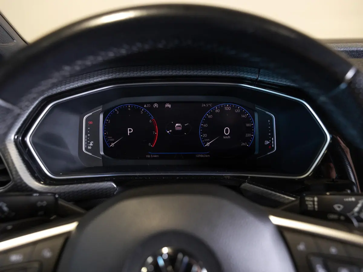 1.0 TSI 2x R-Line / 115pk / Achteruitrij camera / Dodehoek herkenning /