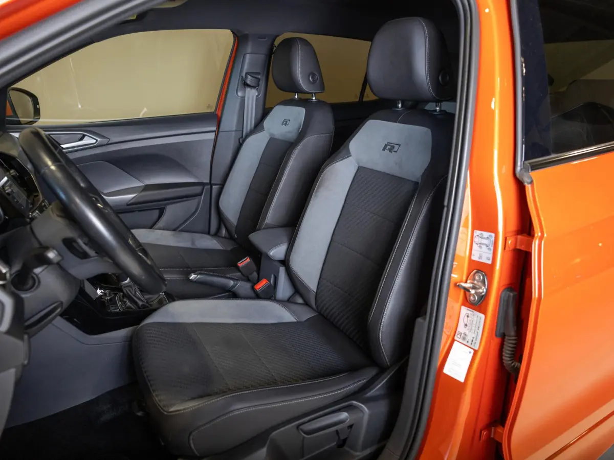 1.0 TSI 2x R-Line / 115pk / Achteruitrij camera / Dodehoek herkenning /