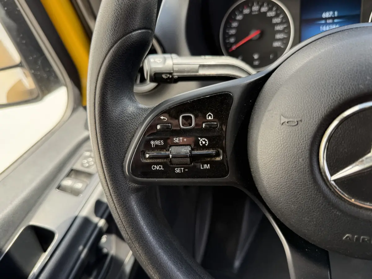 315 1.9 CDI Pakketbus L3H2 Tussenschot met deur LED Climate Control Cruise Control Carplay Camera