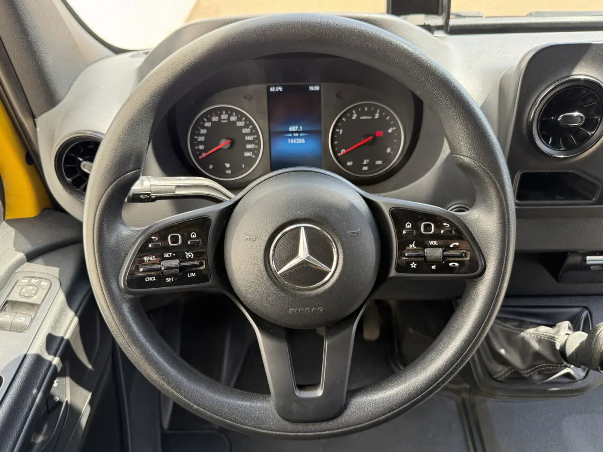 315 1.9 CDI Pakketbus L3H2 Tussenschot met deur LED Climate Control Cruise Control Carplay Camera