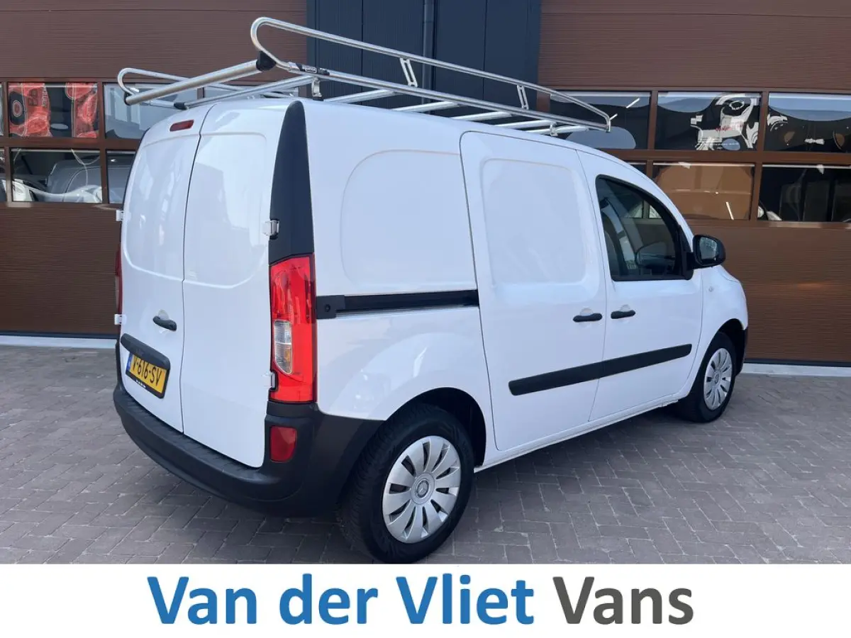 108 CDI E6 Lease €152 p/m, Airco, Navi, Imperiaal, Cruise controle