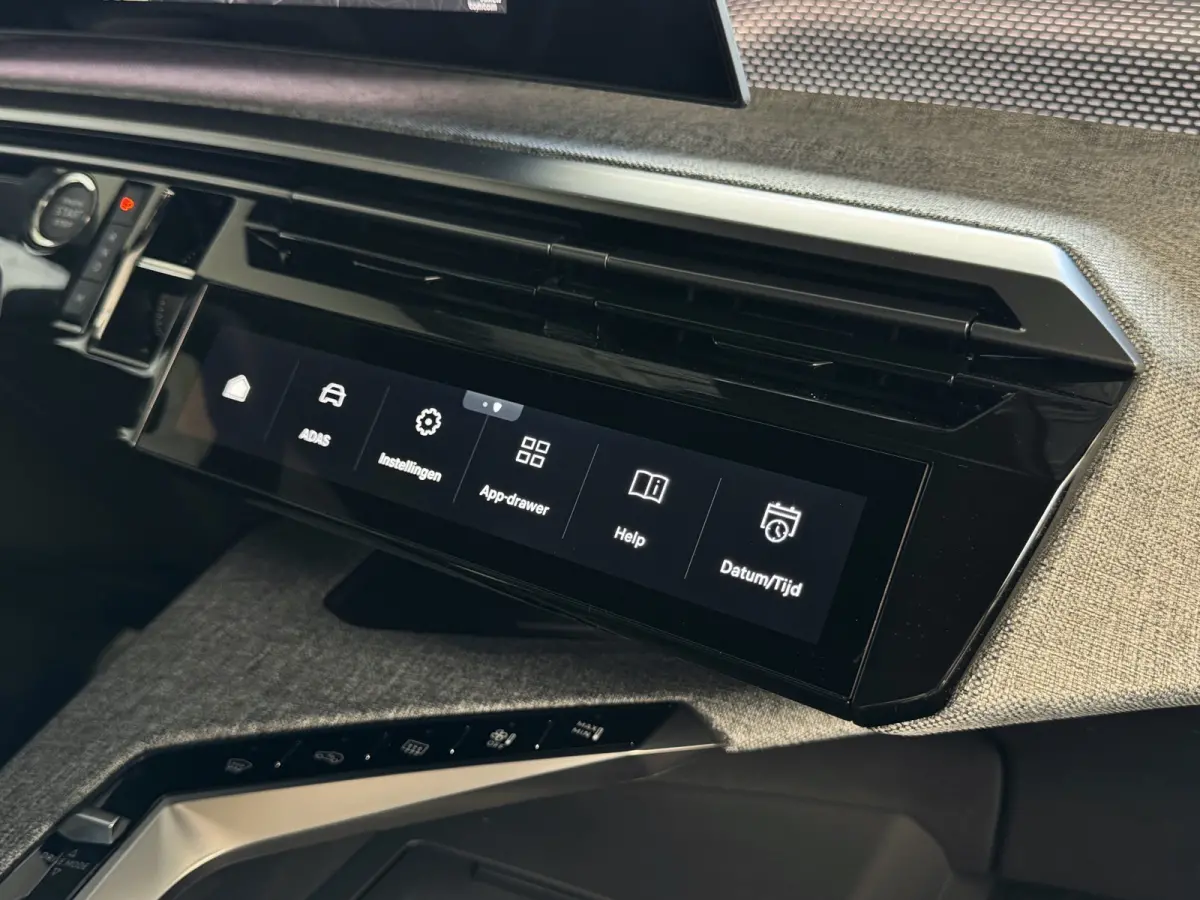 1.2 HYBRID 145 GT NIEUWE AUTO 7PERS OPENDAK STOEL/STUUR VERW. ELEK.KLEP LED 7P 7 Persoons